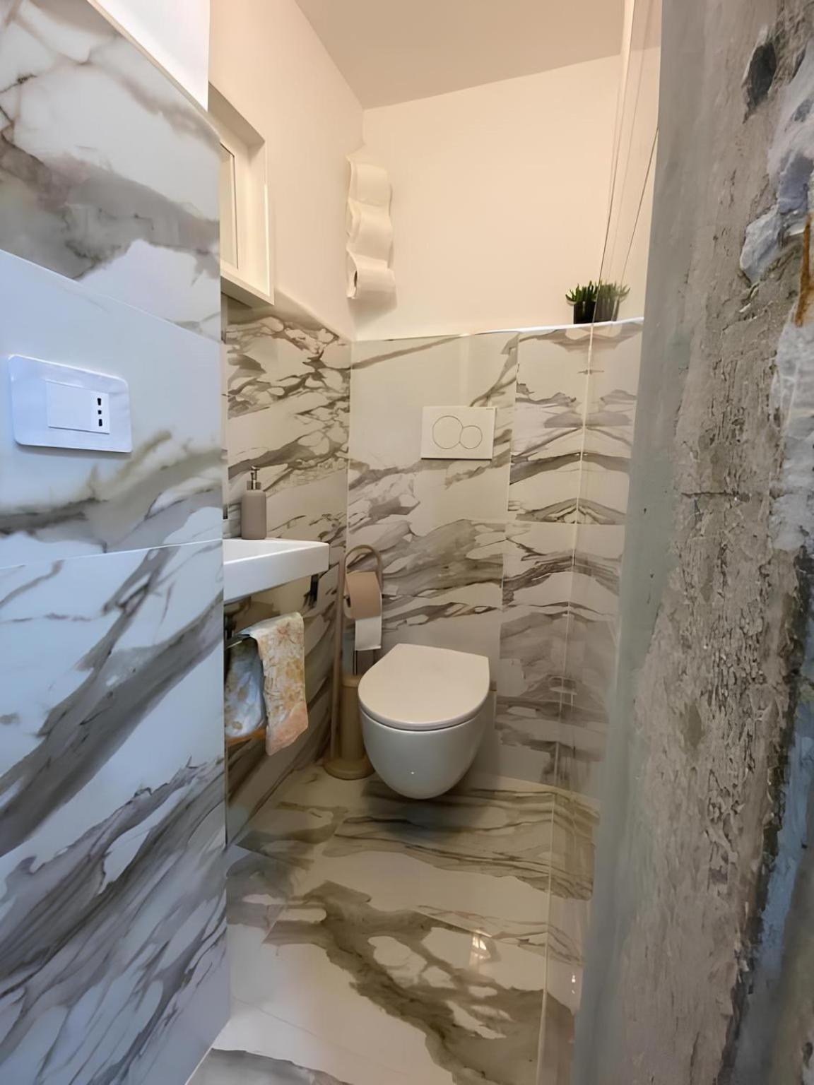 Flat In Centro Storico La Casa Di Luna ฟลอเรนซ์ ภายนอก รูปภาพ